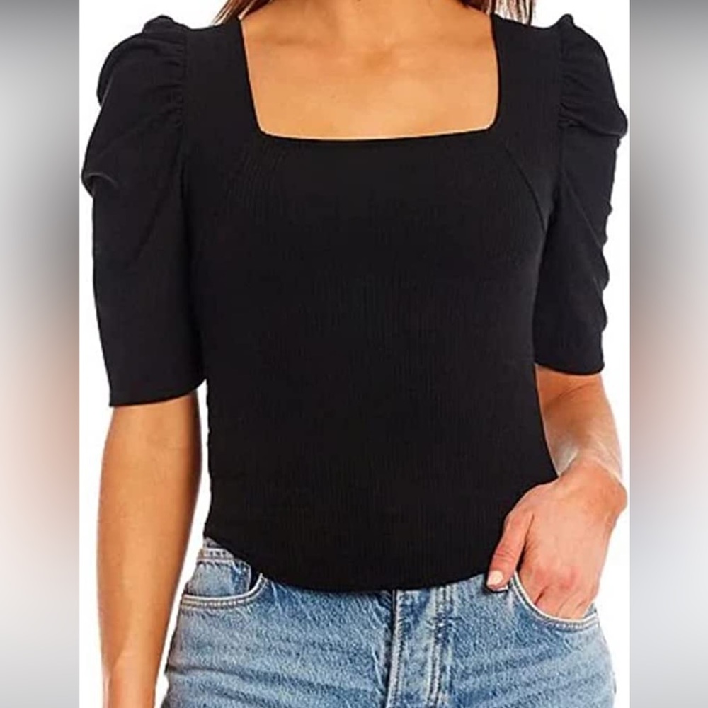 Free People Night Lily Top in Black size Medium - NWT short sleeve, puff sleeve